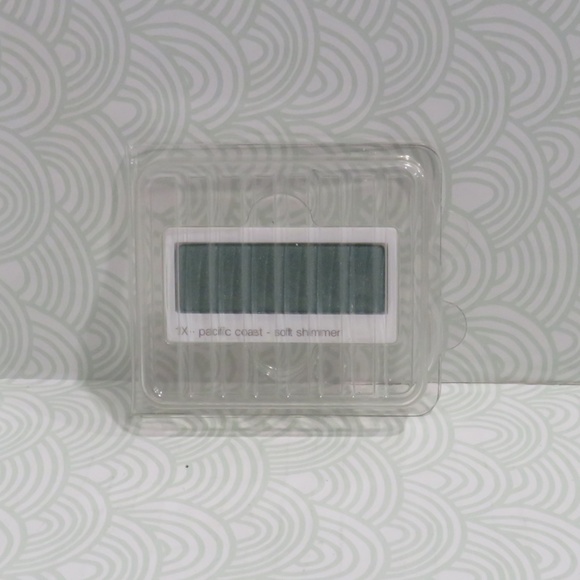 CLINIQUE💥SOFT SHIMMER EYESHADOW #1X PACIFIC COAST REFILL💥 - Picture 3 of 5